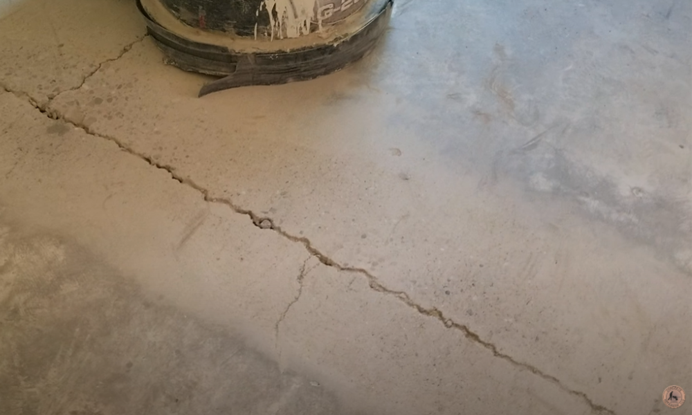 Concrete Repairman applies expert crack stitching to stabilize Ahwatukee foundations. Call (480) 725-7614 for trusted service.